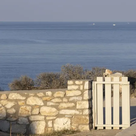 Villa Stunning Beachfront 3br That Has It All! Ambelas