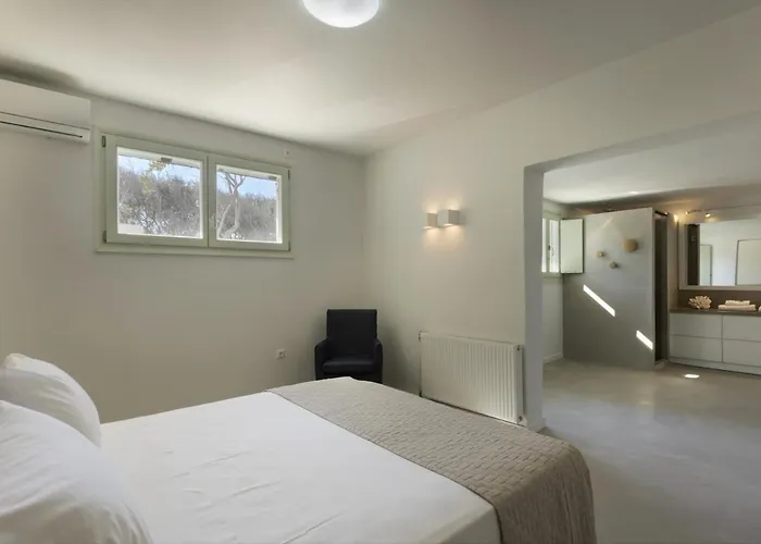 Stunning Beachfront 3br That Has It All! Вилла *