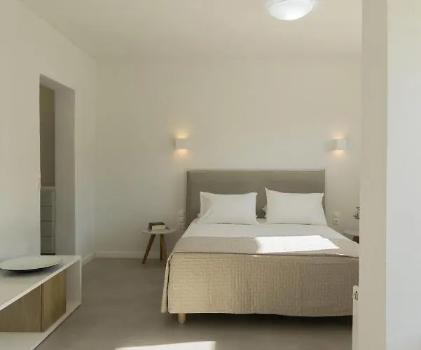 Stunning Beachfront 3br That Has It All! Вилла Амбелас