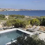 Villa Stunning Beachfront 3br That Has It All! Ambelas