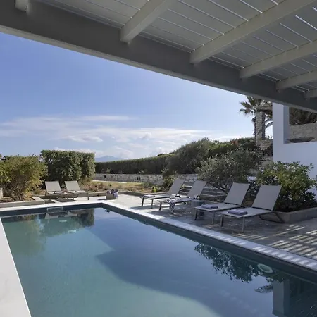 Stunning Beachfront 3br That Has It All! أمبيلاس