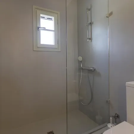 Stunning Beachfront 3br That Has It All! * أمبيلاس