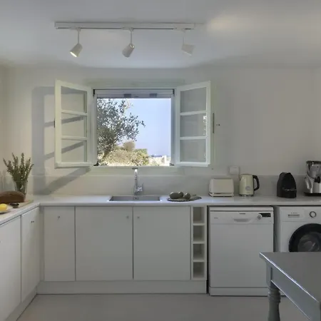 Stunning Beachfront 3br That Has It All! فيلة