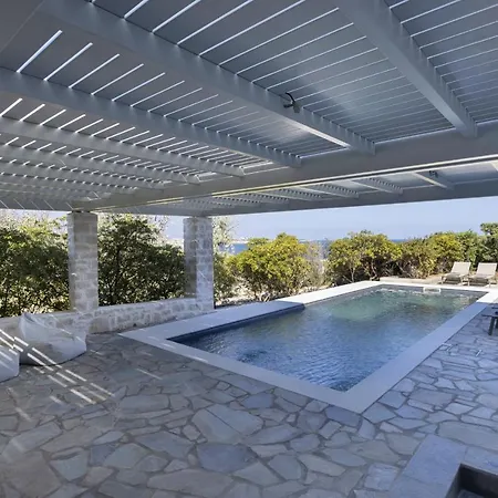 Stunning Beachfront 3br That Has It All! *