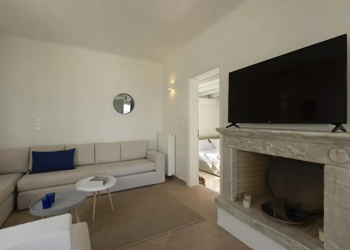 Stunning Beachfront 3br That Has It All! Villa