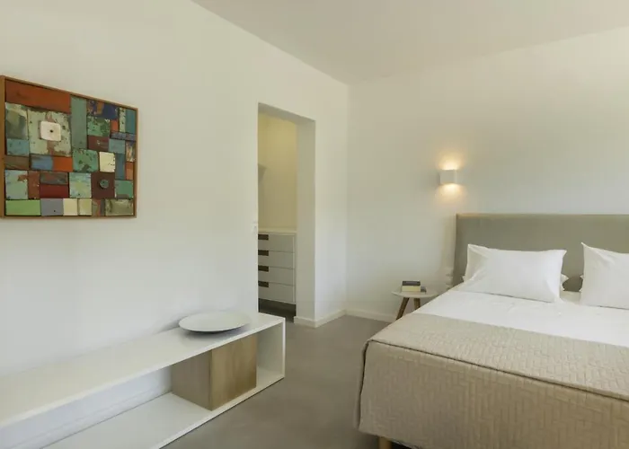 Stunning Beachfront 3br That Has It All! Ambelas